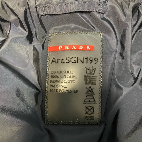 Prada - Picture 9 of 9